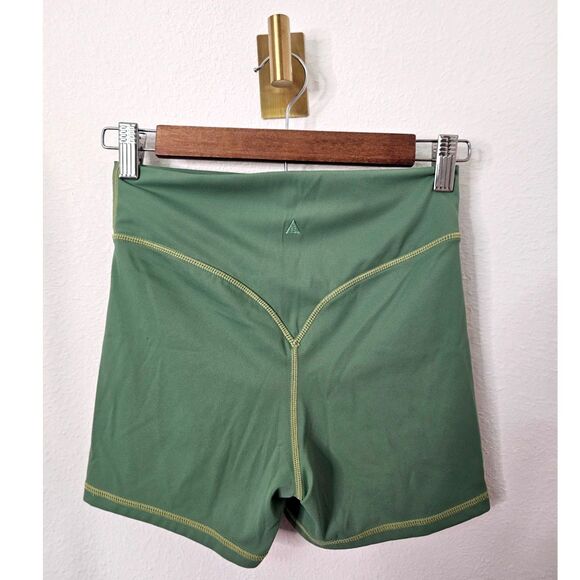 Alphalete Alphalux Sports Bra and Vitality Shorts Activewear Small - Picture 5 of 7